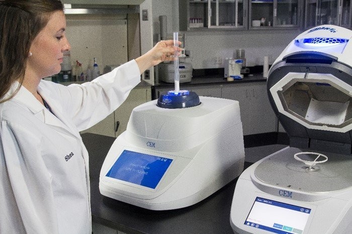 ORACLE - bez-kalibračný NMR analýza tukov a olejov